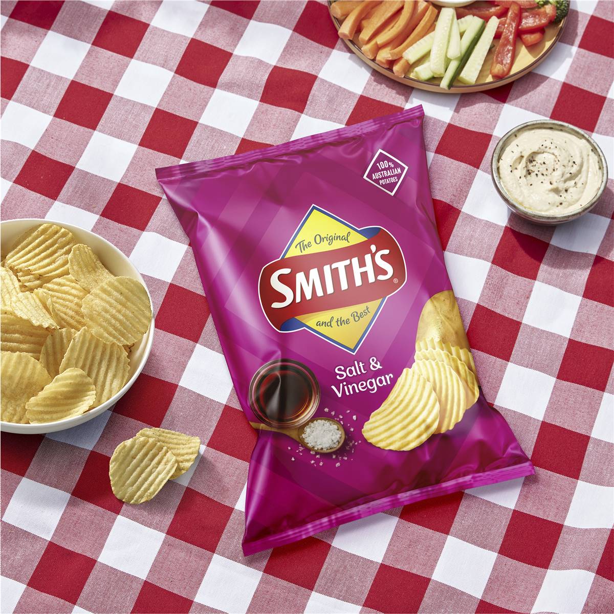 Smiths Crinkle Cut Chips Salt and Vinegar 170g