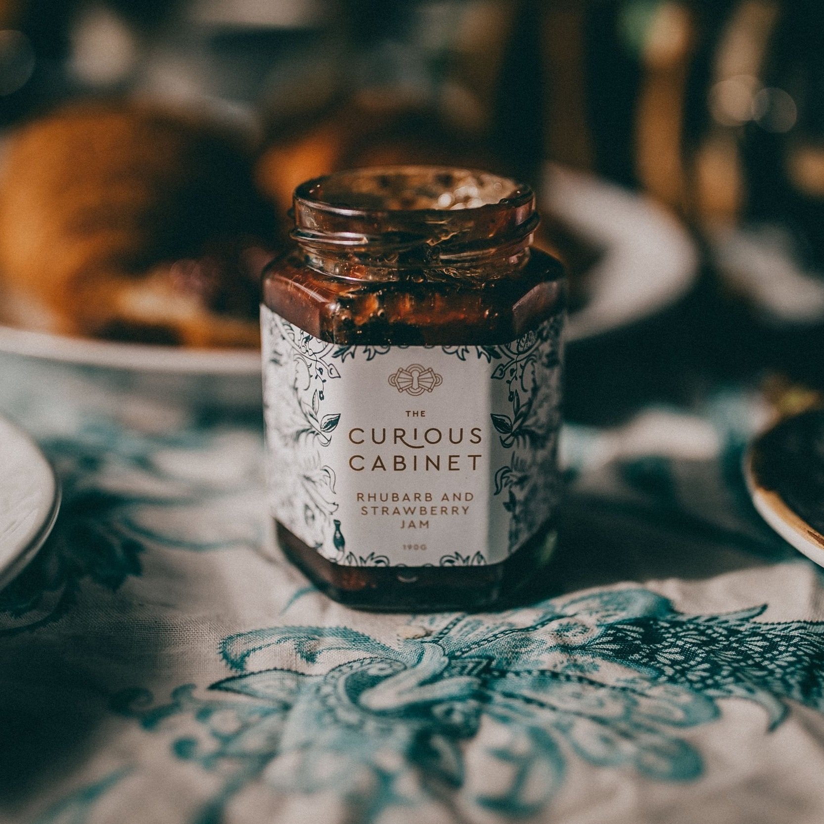 DNO The Curious Cabinet Rhubarb & Strawberry Jam 190g